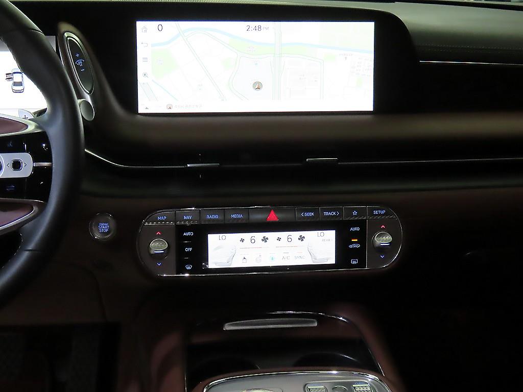 Genesis G90 - Vista 11