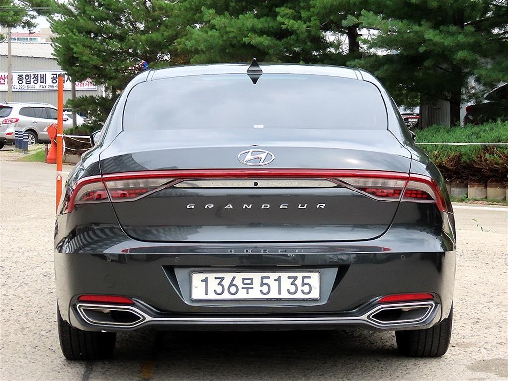 HYUNDAI Grandeur - Vista 4