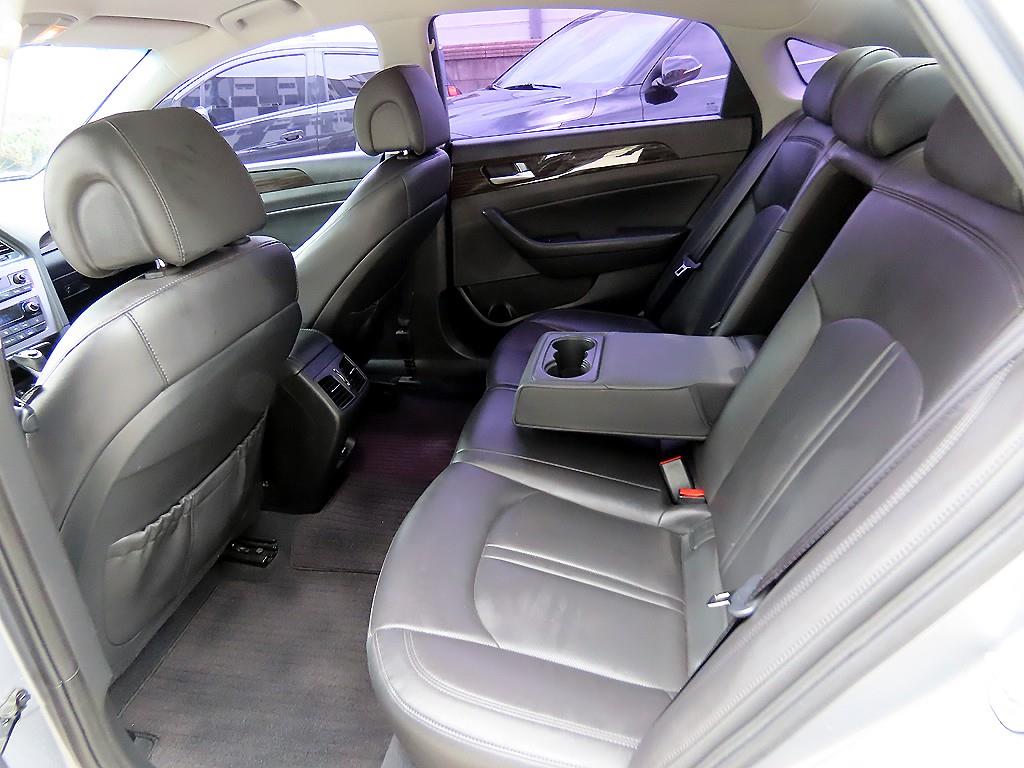 HYUNDAI Sonata - Vista 6