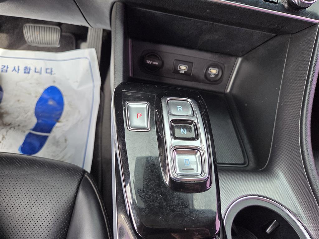 HYUNDAI Sonata - Vista 8