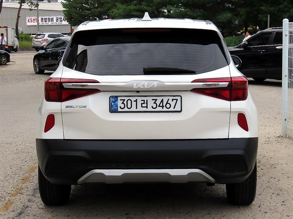 KIA Seltos - Vista 4