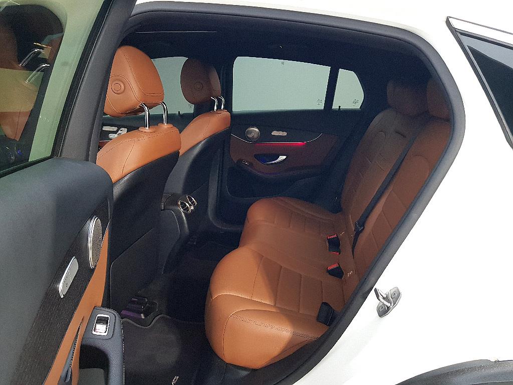 Mercedes Benz GLC Class - Vista 9