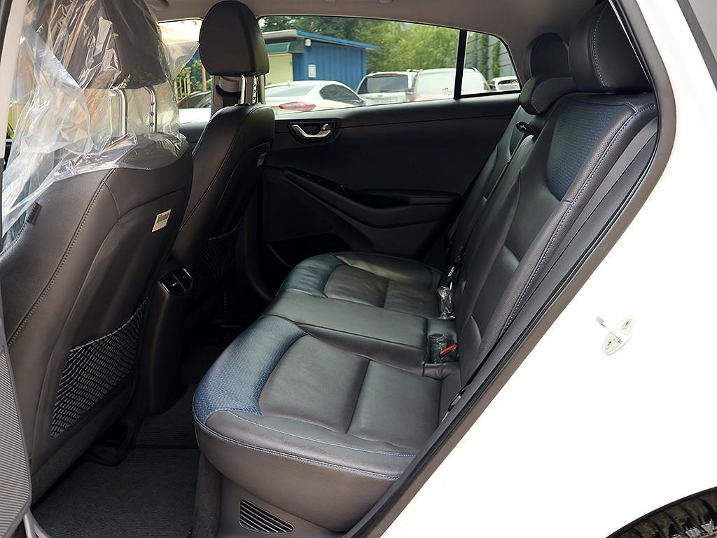 HYUNDAI Ioniq - Vista 12