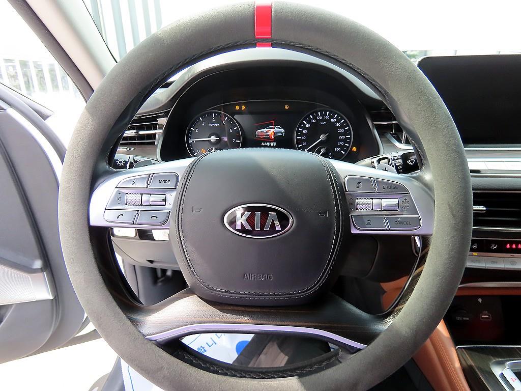 KIA K9 - Vista 8
