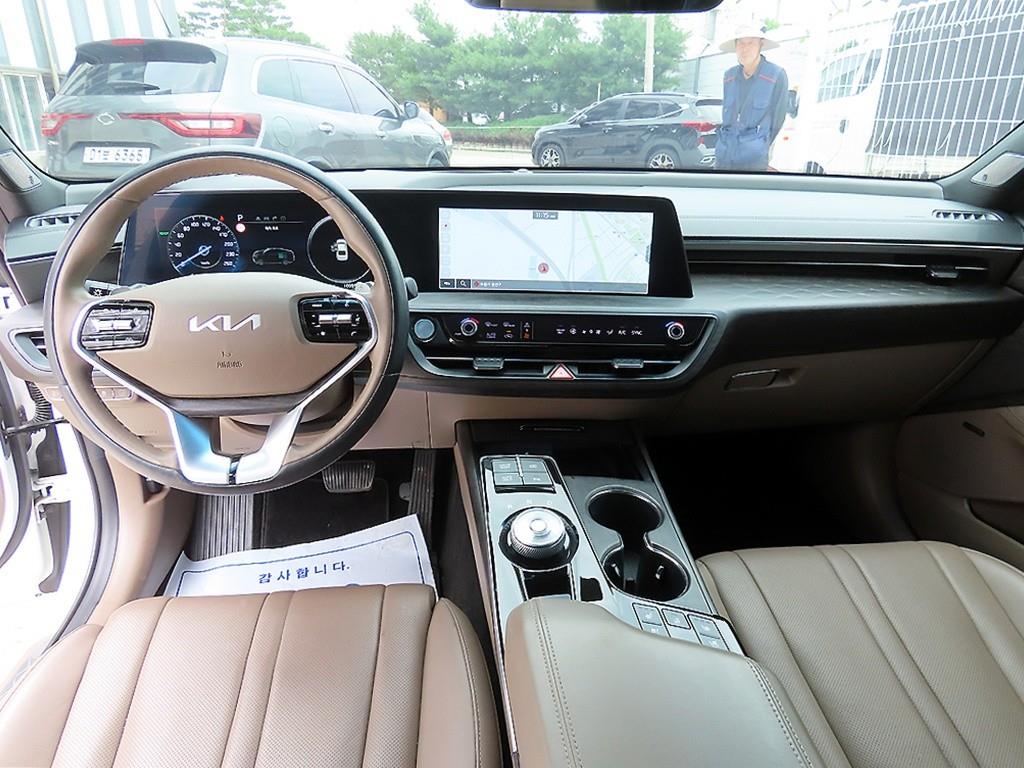 KIA K8 - Vista 7