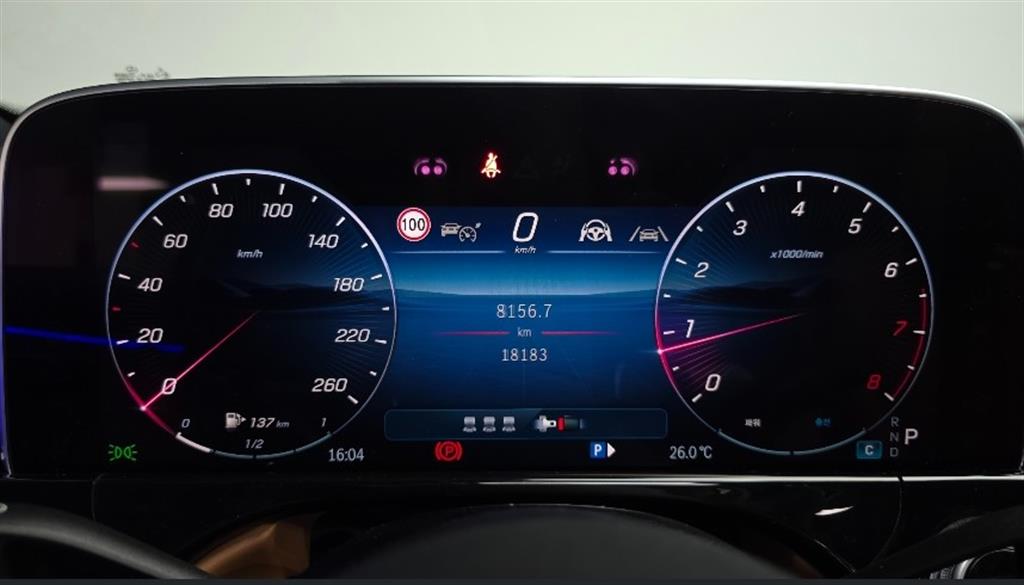 Mercedes Benz E class - Vista 11