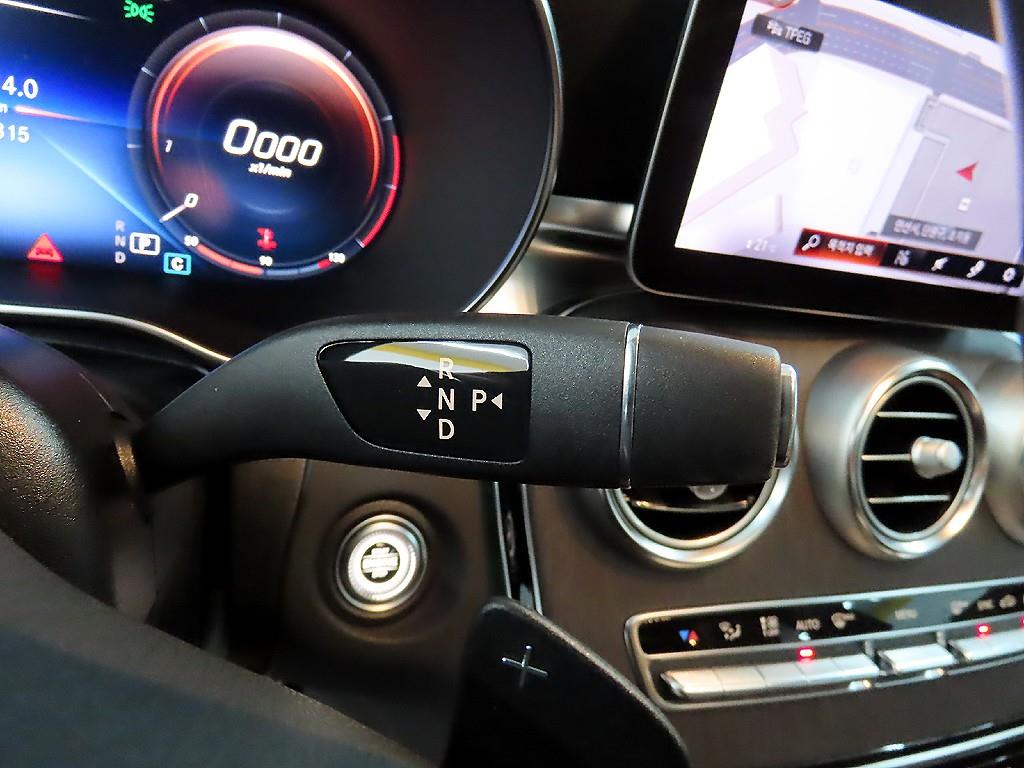 Mercedes Benz GLC Class - Vista 10