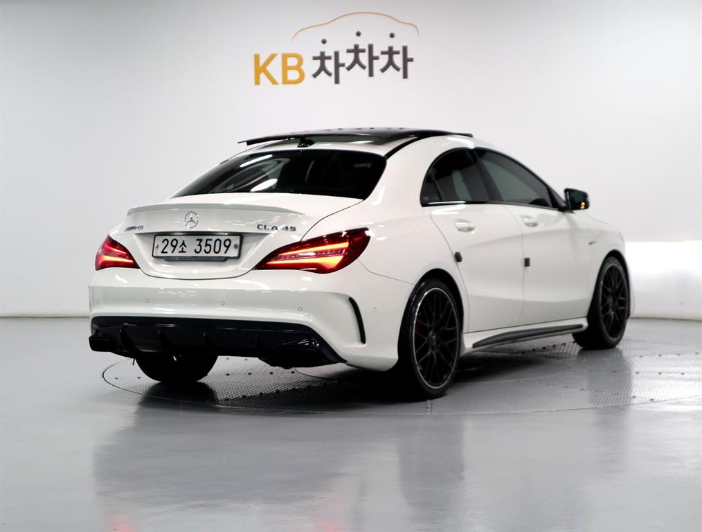 Mercedes Benz CLA Class - Vista 3