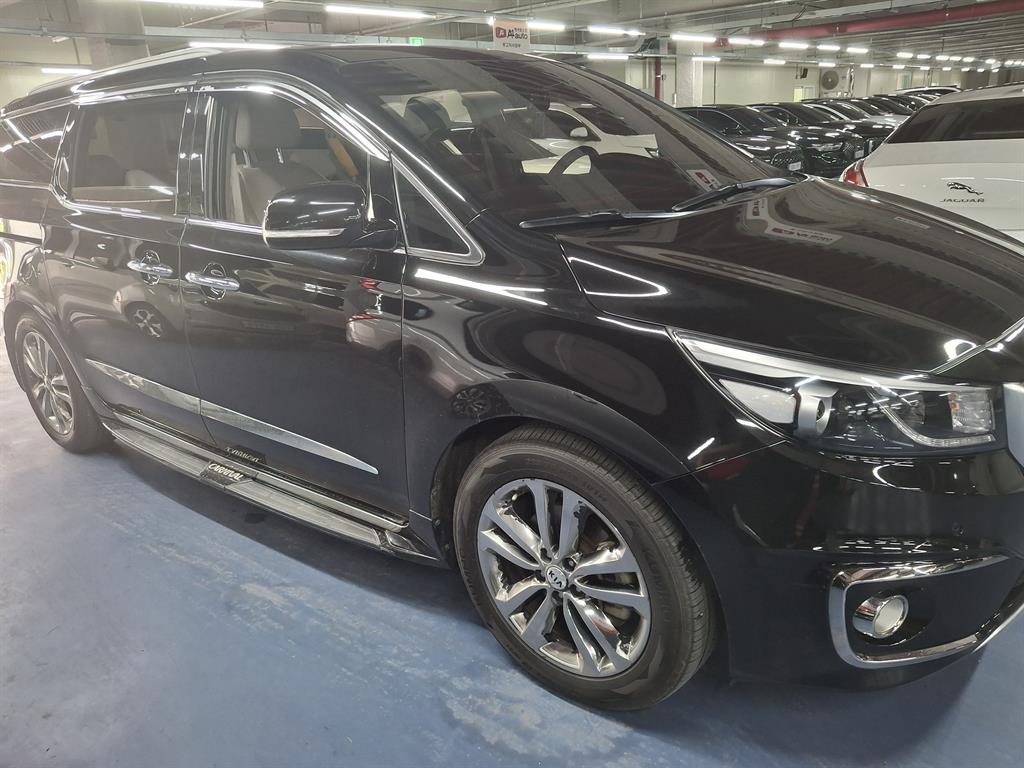 KIA Carnival - Vista 4