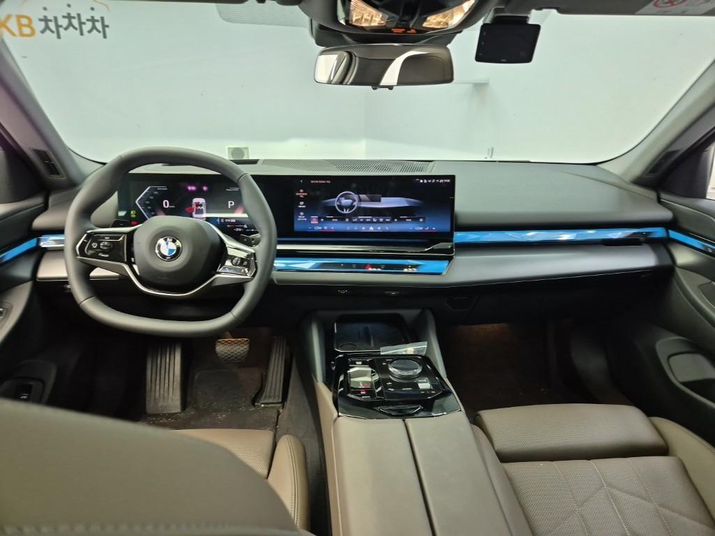 BMW 5 Series - Vista 7