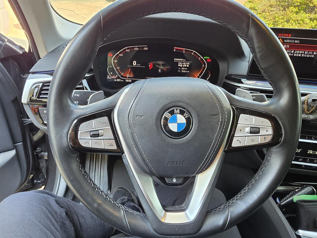 BMW 5 Series - Vista 4