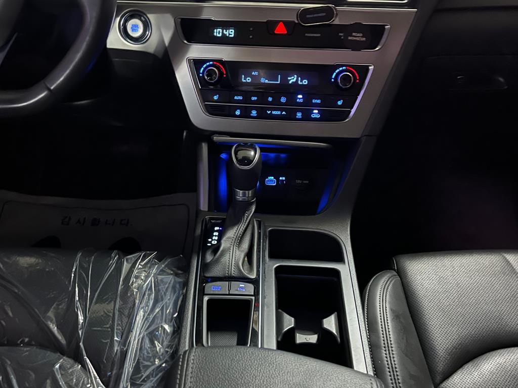 HYUNDAI Sonata - Vista 8