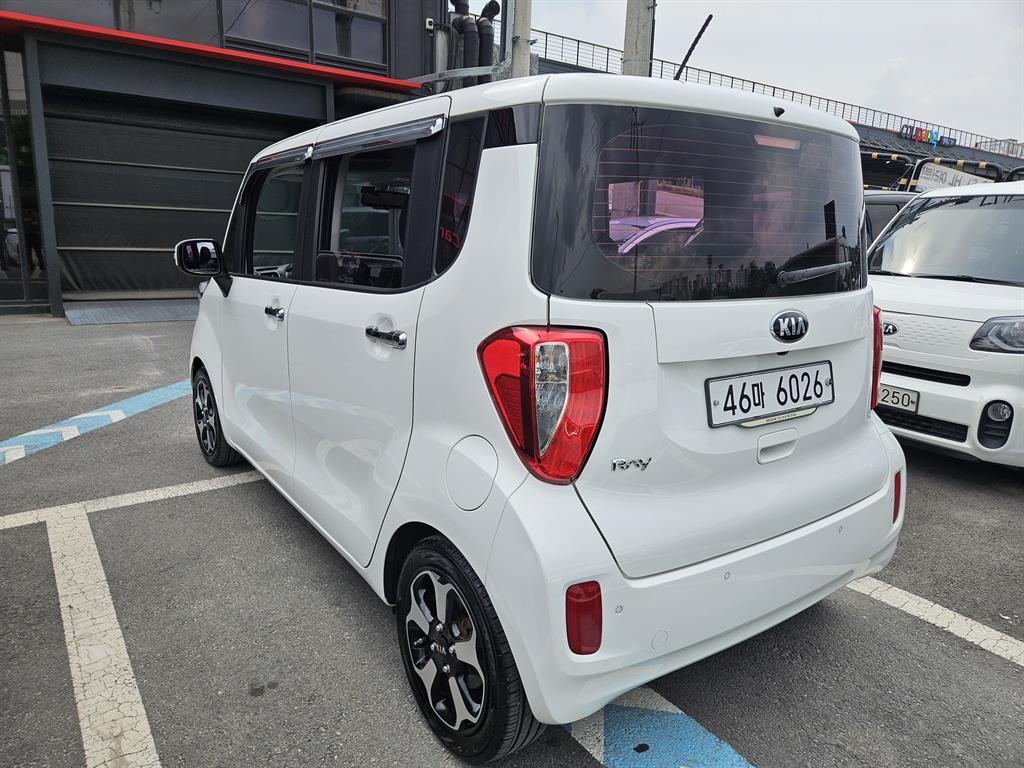 KIA Ray - Vista 3