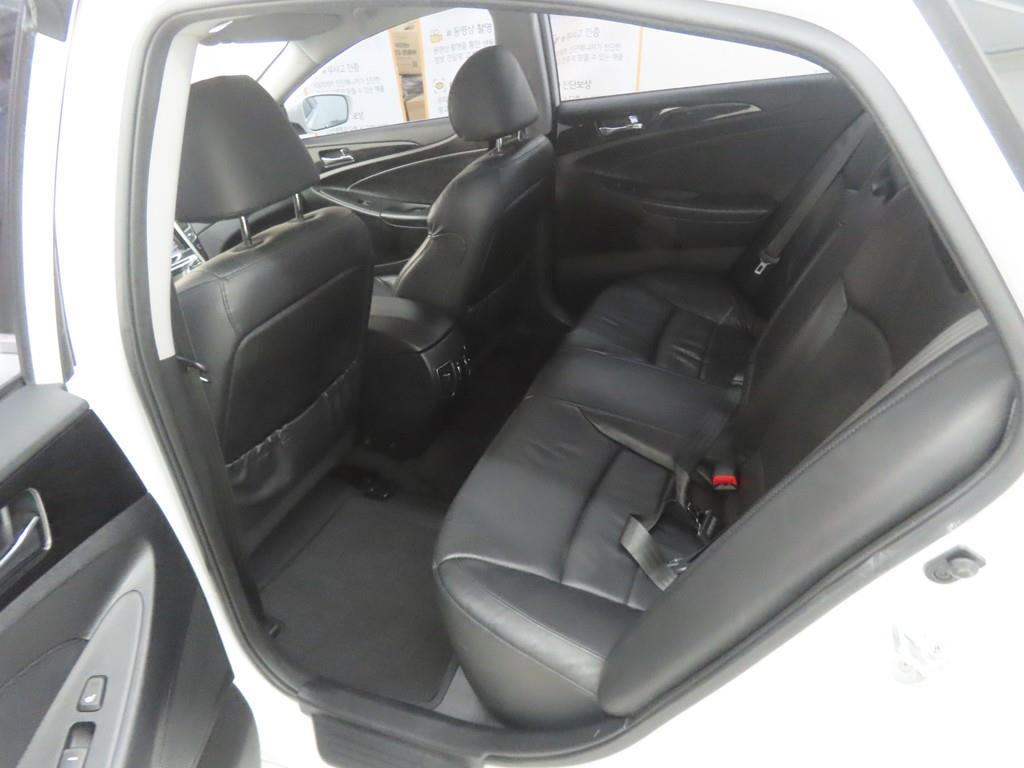 HYUNDAI Sonata - Vista 6