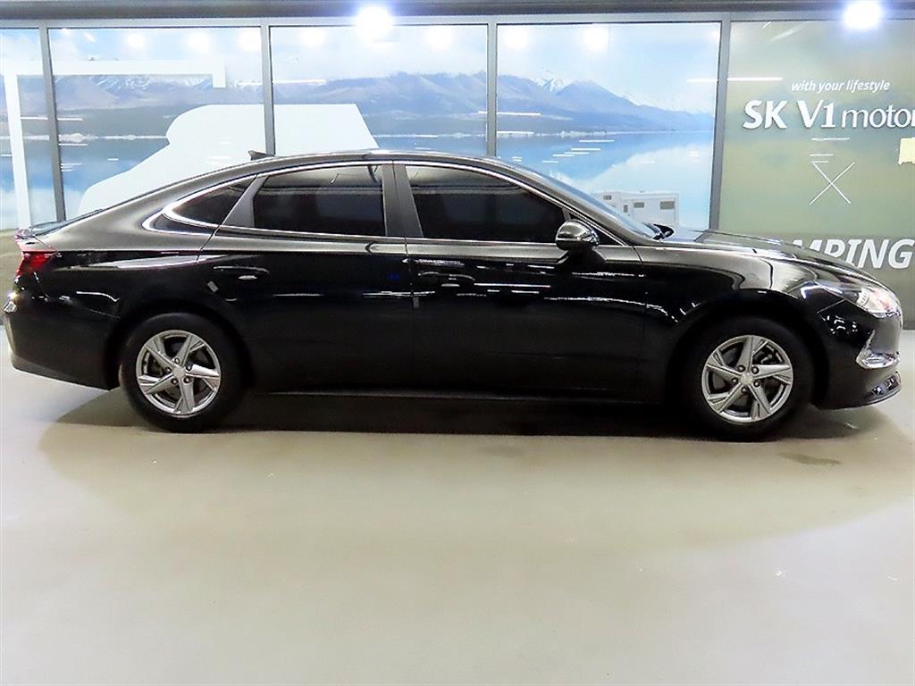 HYUNDAI Sonata - Vista 3