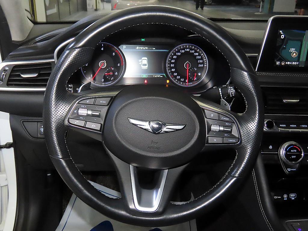 Genesis G70 - Vista 8