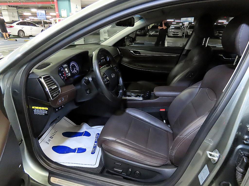 HYUNDAI Grandeur - Vista 6