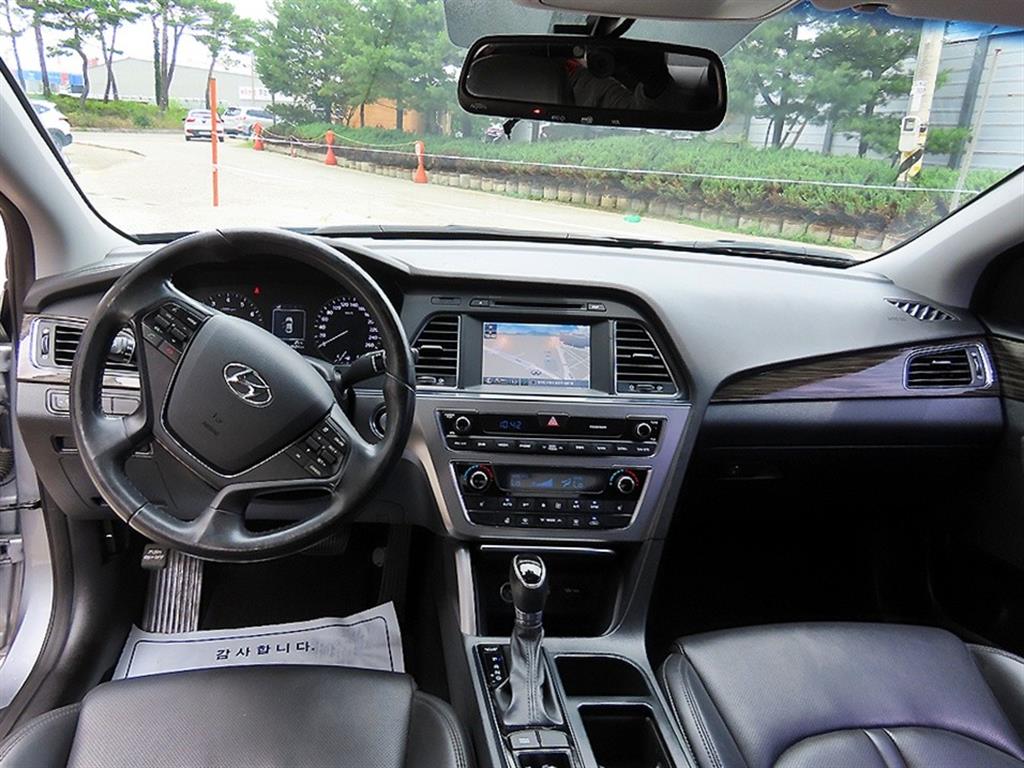 HYUNDAI Sonata - Vista 7