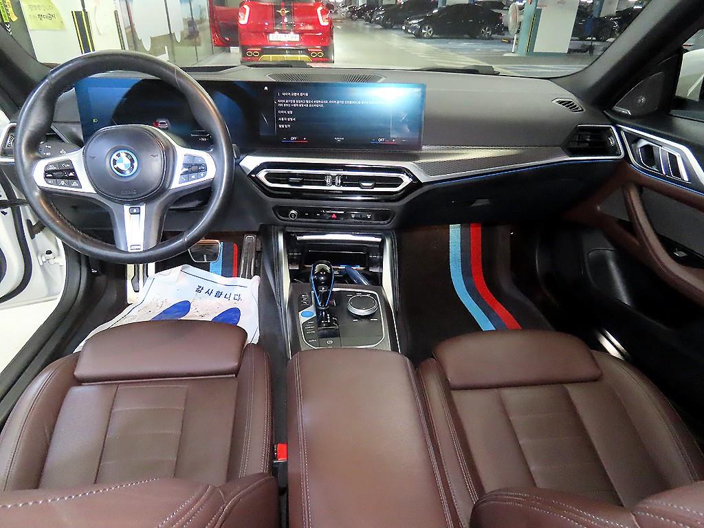 BMW i4 - Vista 10