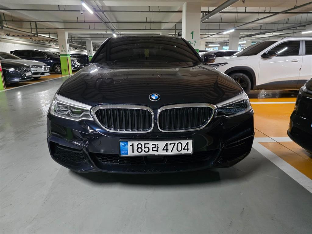 BMW 5 Series 2020 Negro - Importación desde Corea - HF Imports Iquique - Foto 1