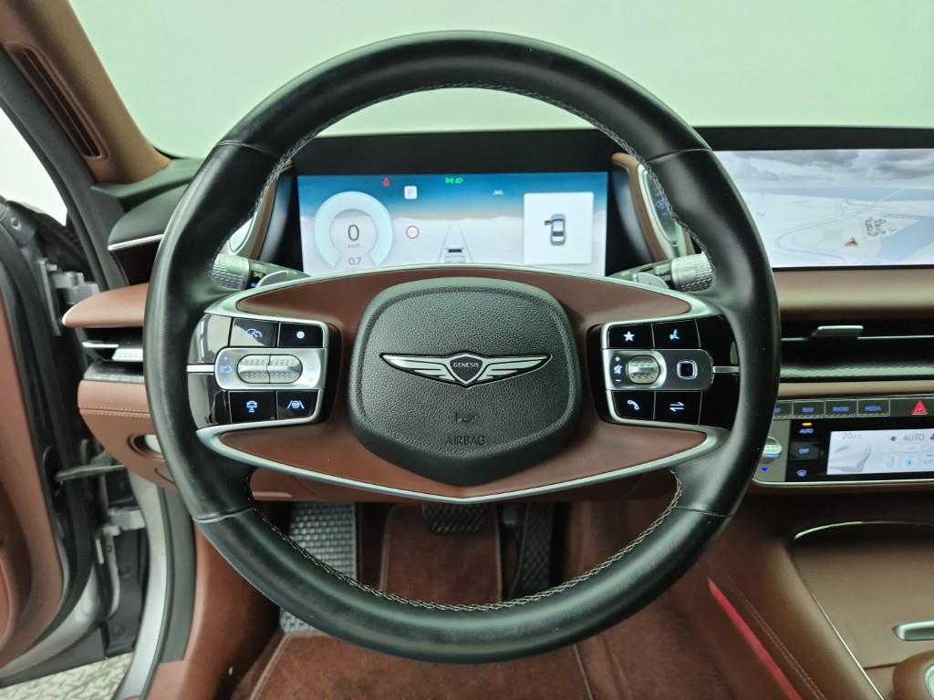 Genesis G90 - Vista 9