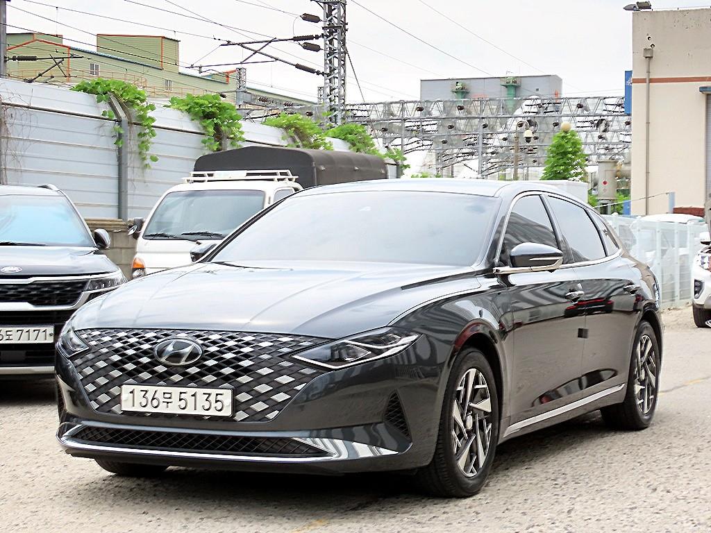 HYUNDAI Grandeur - Vista 2