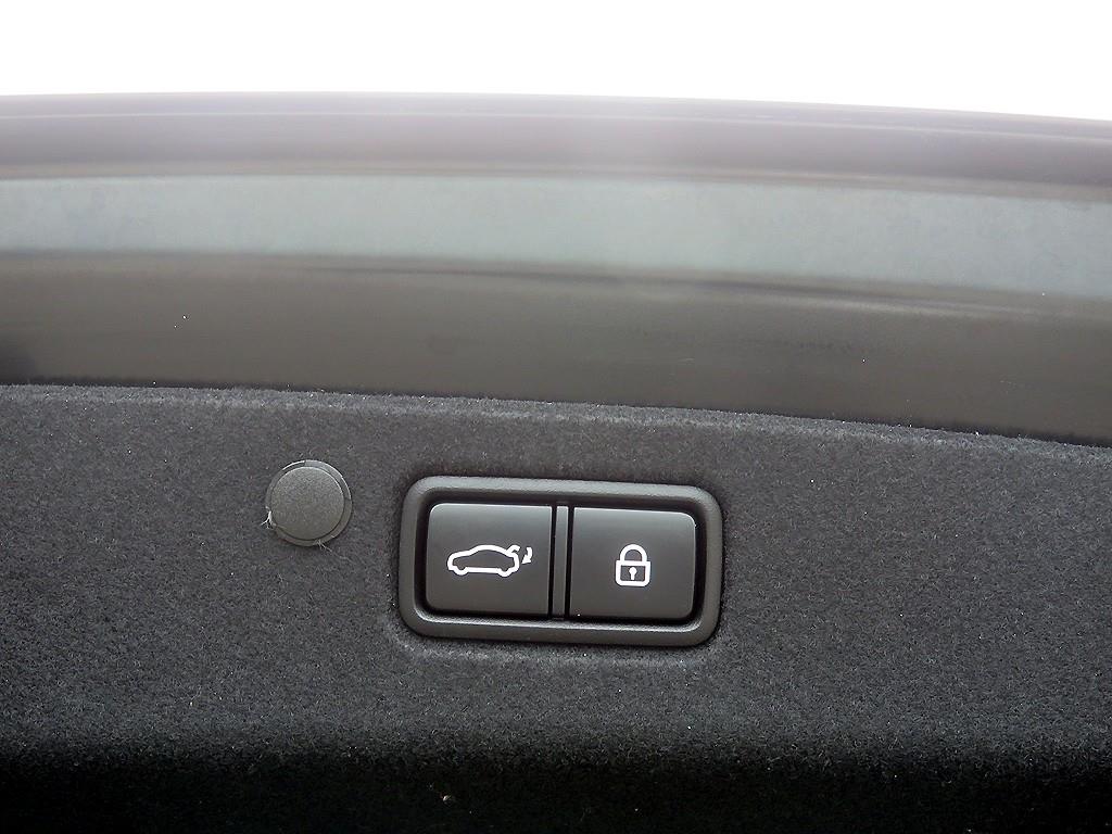HYUNDAI Grandeur - Vista 5