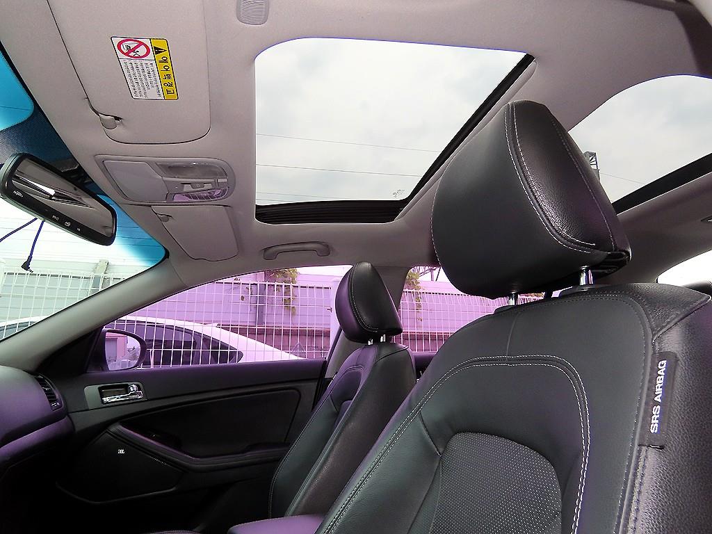 KIA K5 2010 Plateado - Importación desde Corea - HF Imports Iquique - Foto 17