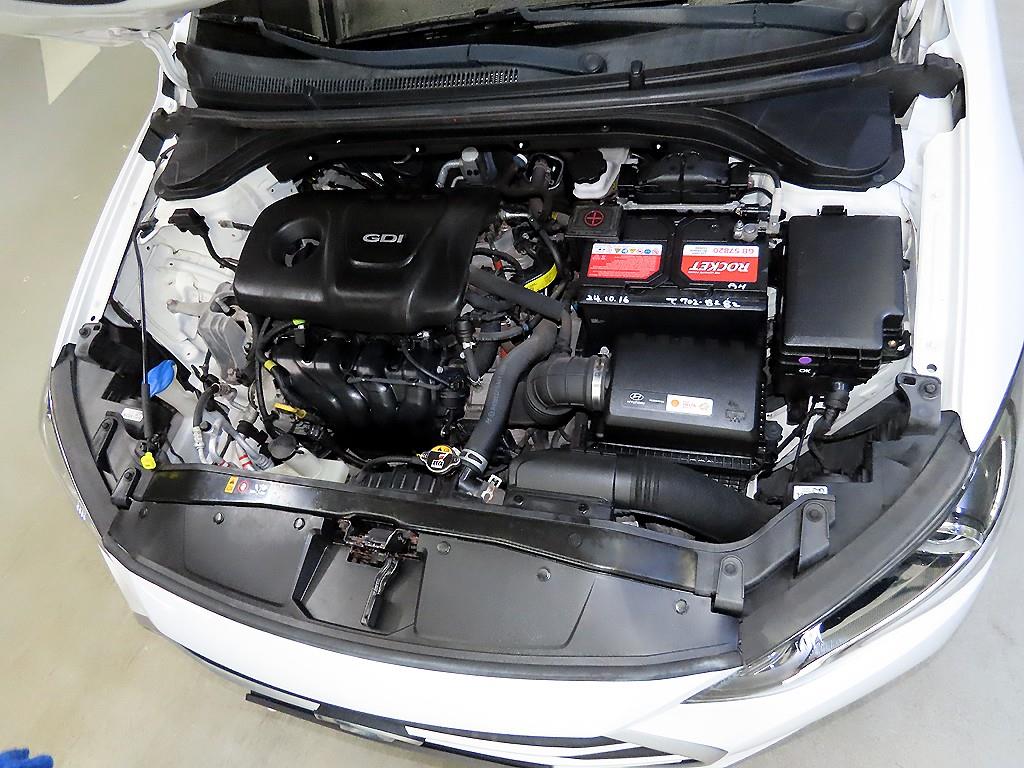 HYUNDAI Avante 2016 Blanco - Importación desde Corea - HF Imports Iquique - Foto 15