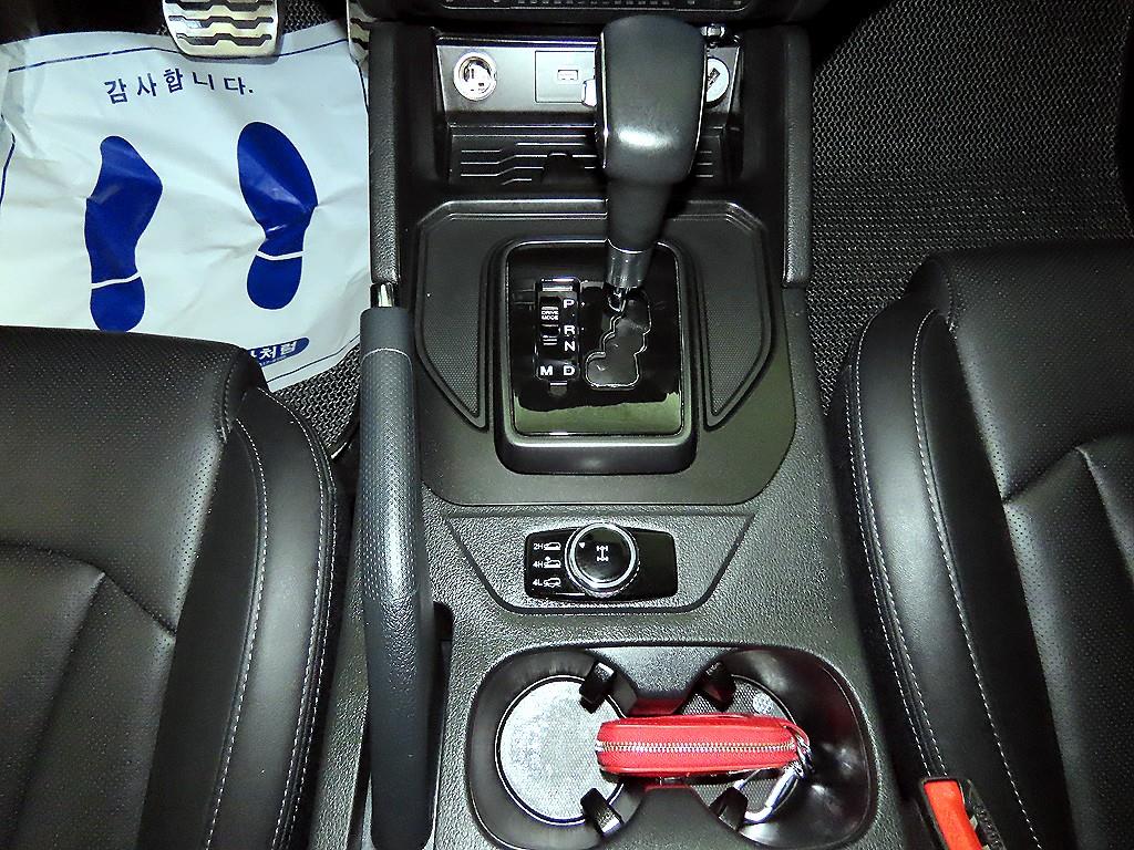Ssangyong Rexton - Vista 12