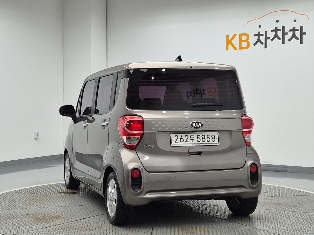 KIA Ray - Vista 4