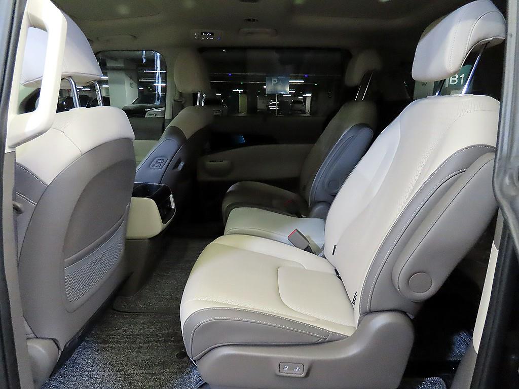 KIA Carnival - Vista 7