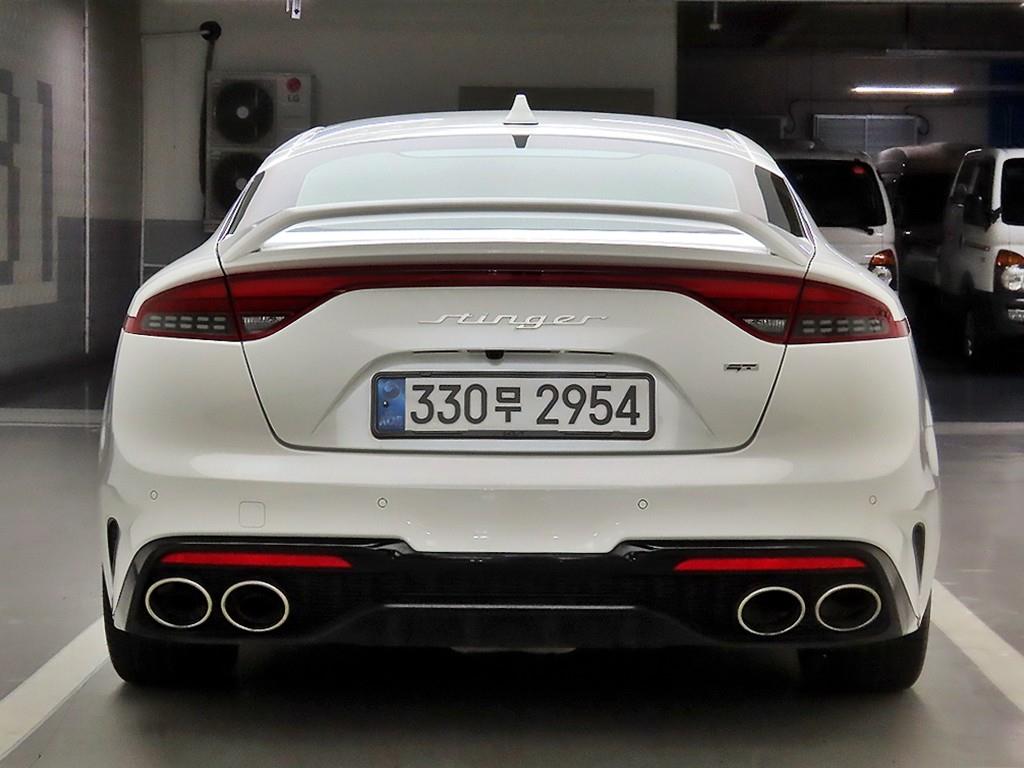KIA Stinger - Vista 3
