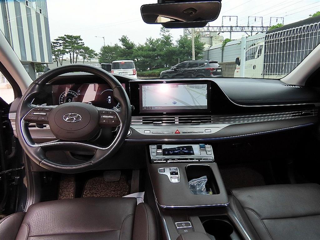 HYUNDAI Grandeur - Vista 7