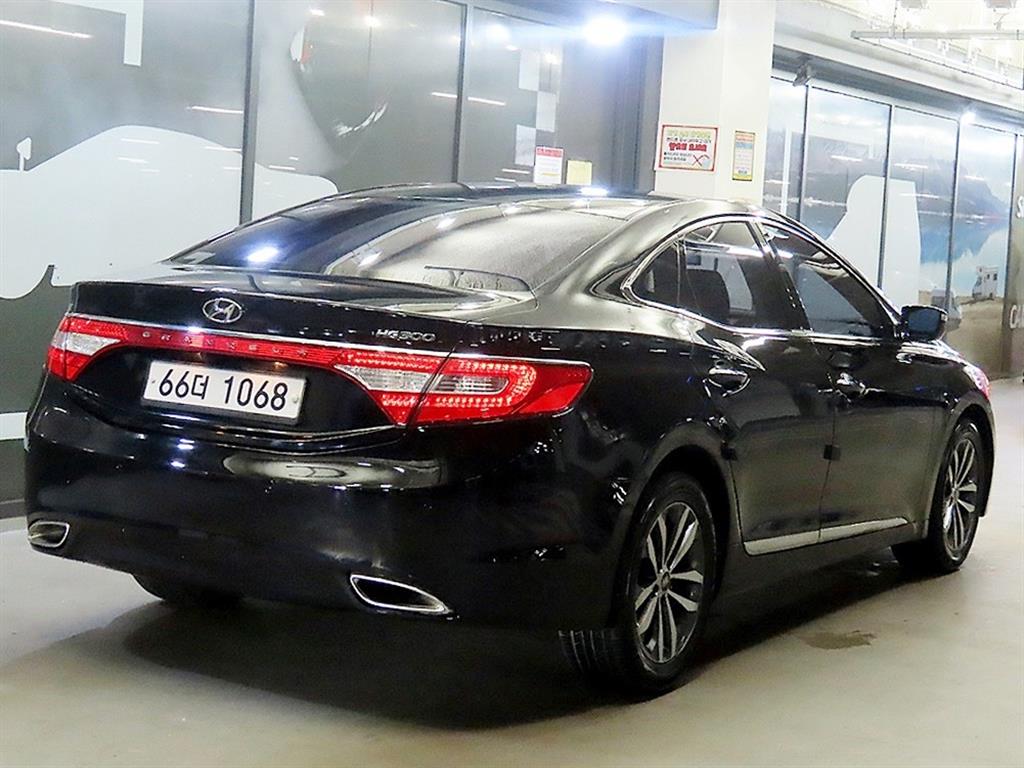 HYUNDAI Grandeur - Vista 4