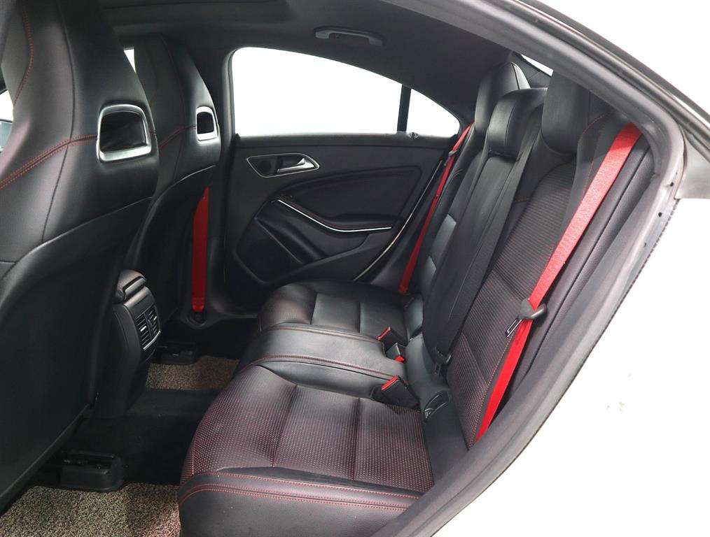 Mercedes Benz CLA Class - Vista 10
