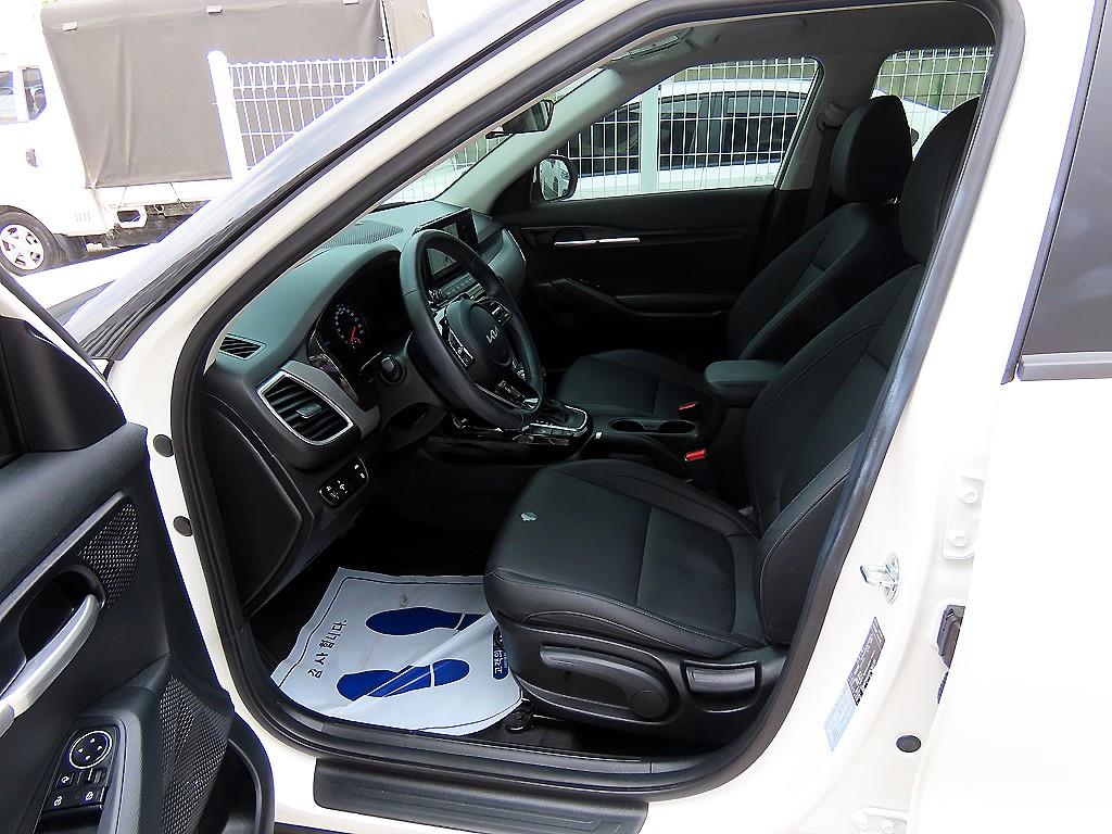 KIA Seltos - Vista 5