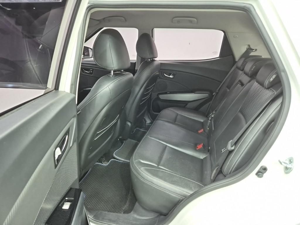 Ssangyong Tivoli - Vista 6