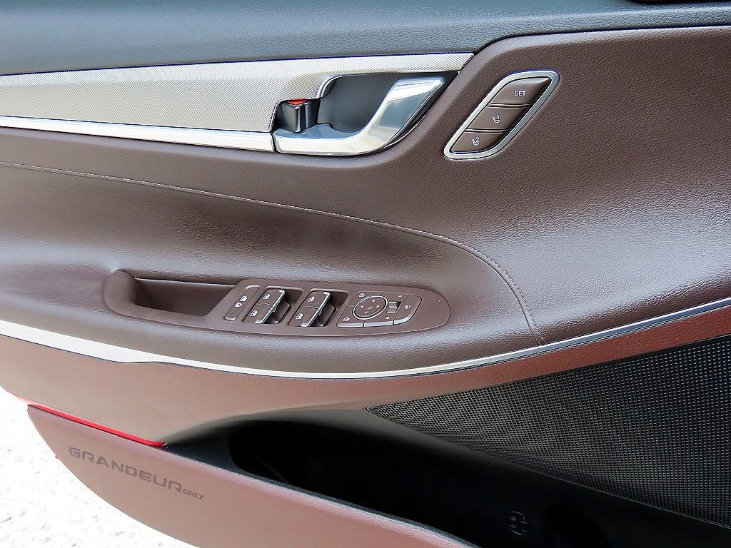 HYUNDAI Grandeur - Vista 11