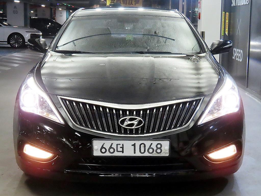 HYUNDAI Grandeur - Vista 2