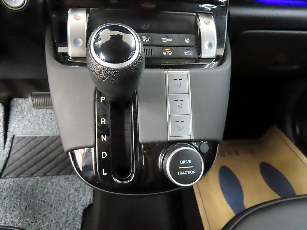 HYUNDAI Casper - Vista 10