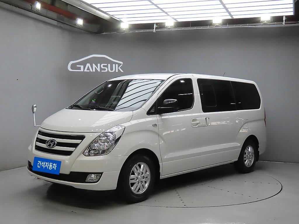 HYUNDAI Starex - Vista 2