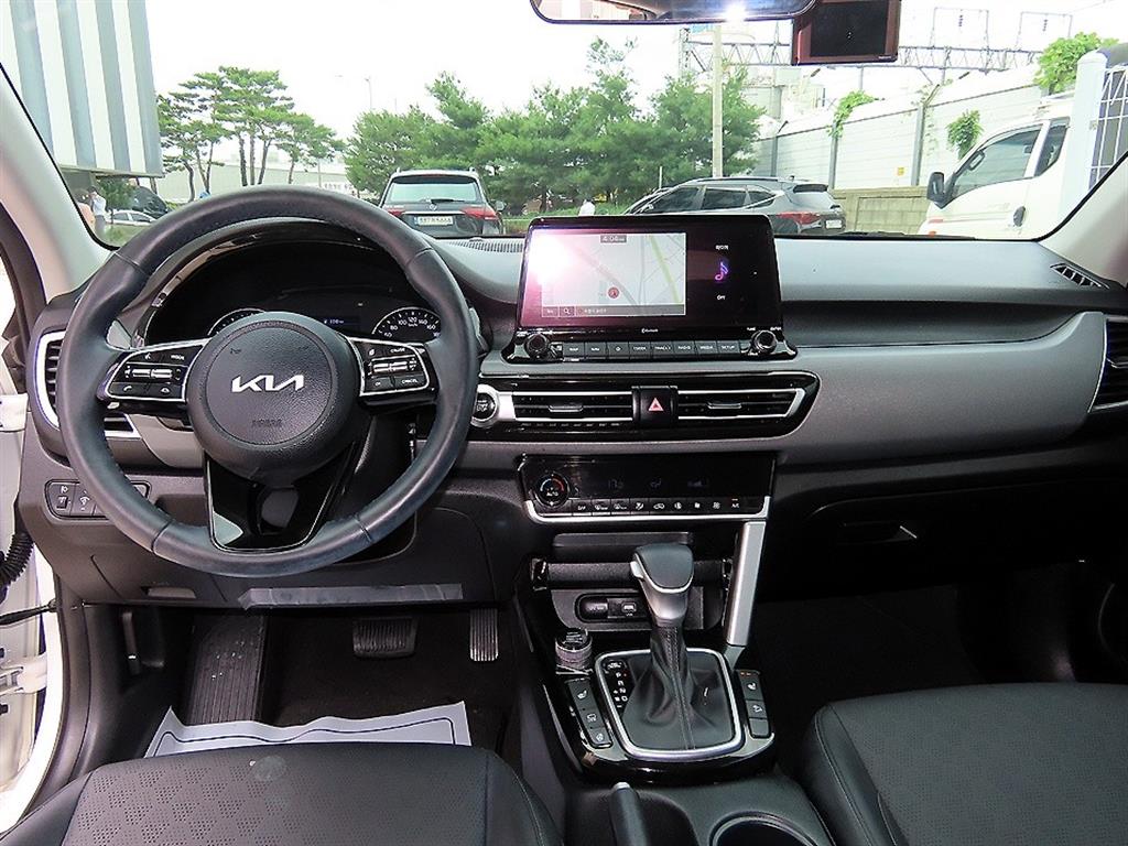 KIA Seltos - Vista 7