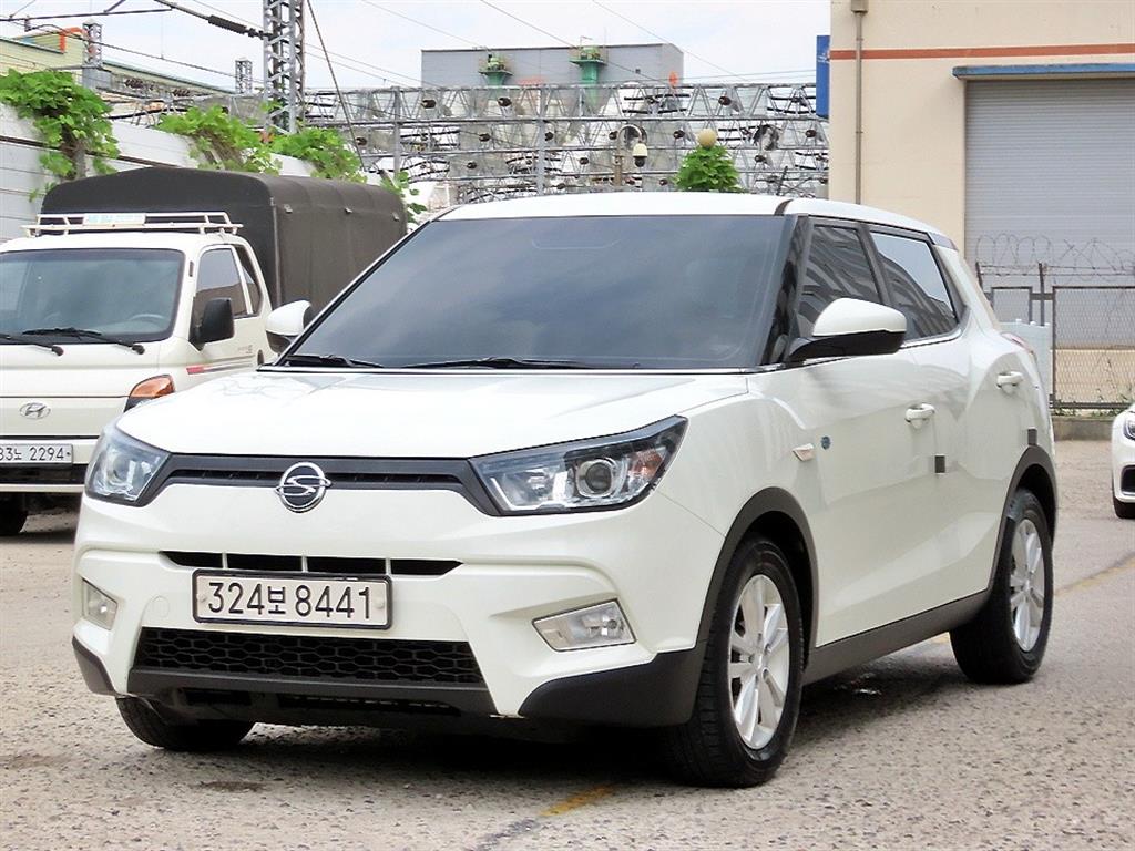 Ssangyong Tivoli - Vista 2