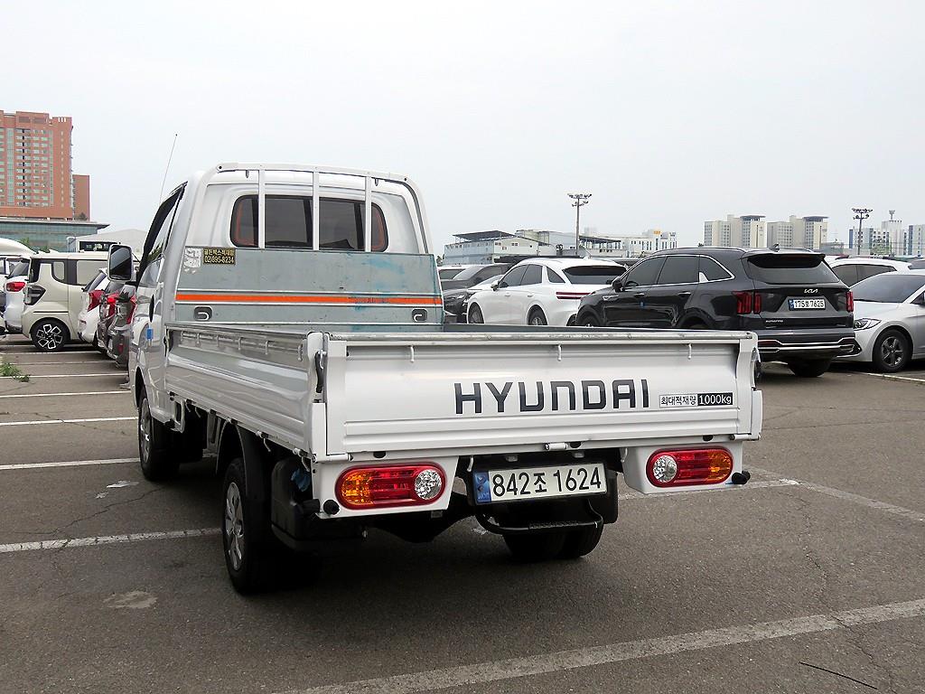 Small Truck Cargo (small) - Vista 3