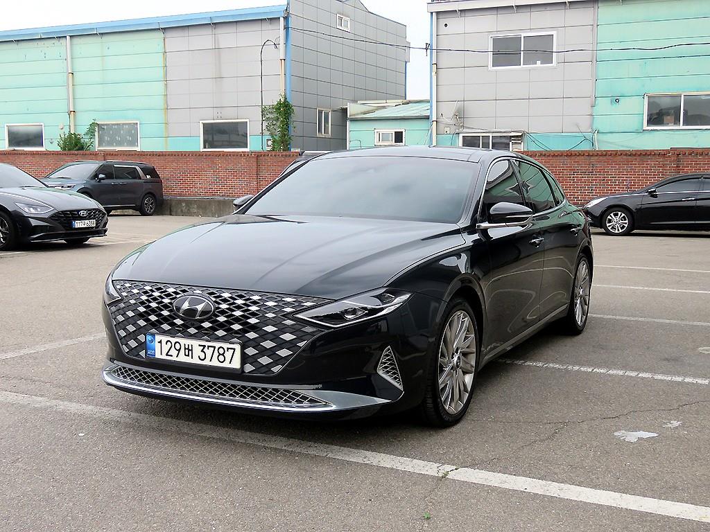 HYUNDAI Grandeur - Vista 2