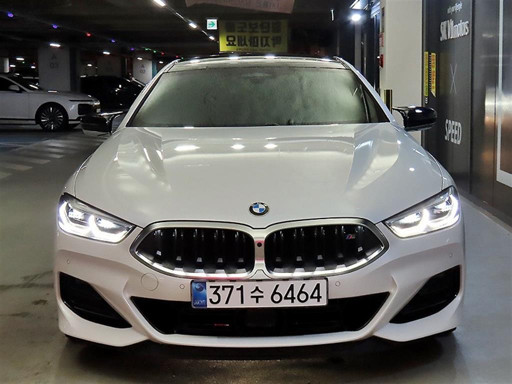 BMW 8 Series - Vista 2