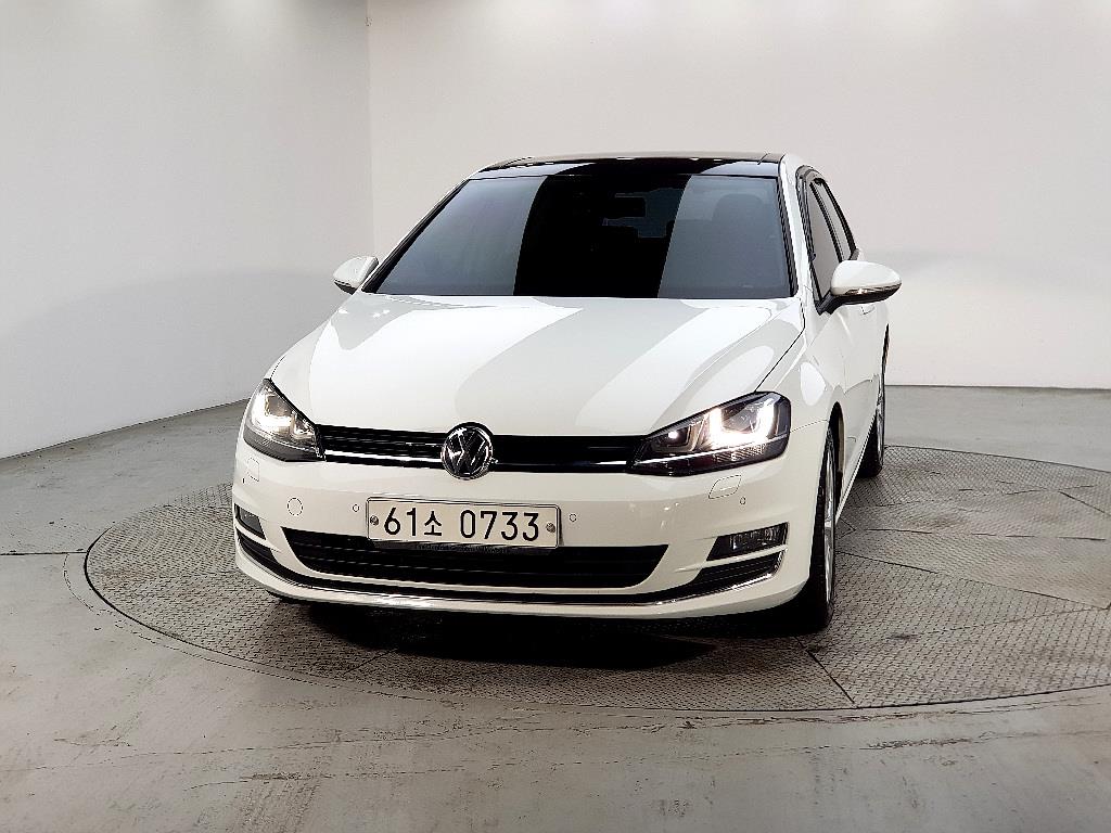 Volkswagen Golf - Vista 2