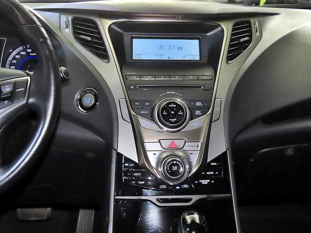 HYUNDAI Grandeur - Vista 11