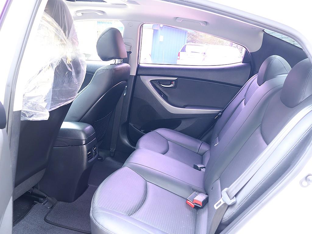 HYUNDAI Avante 2014 Blanco - Importación desde Corea - HF Imports Iquique - Foto 14
